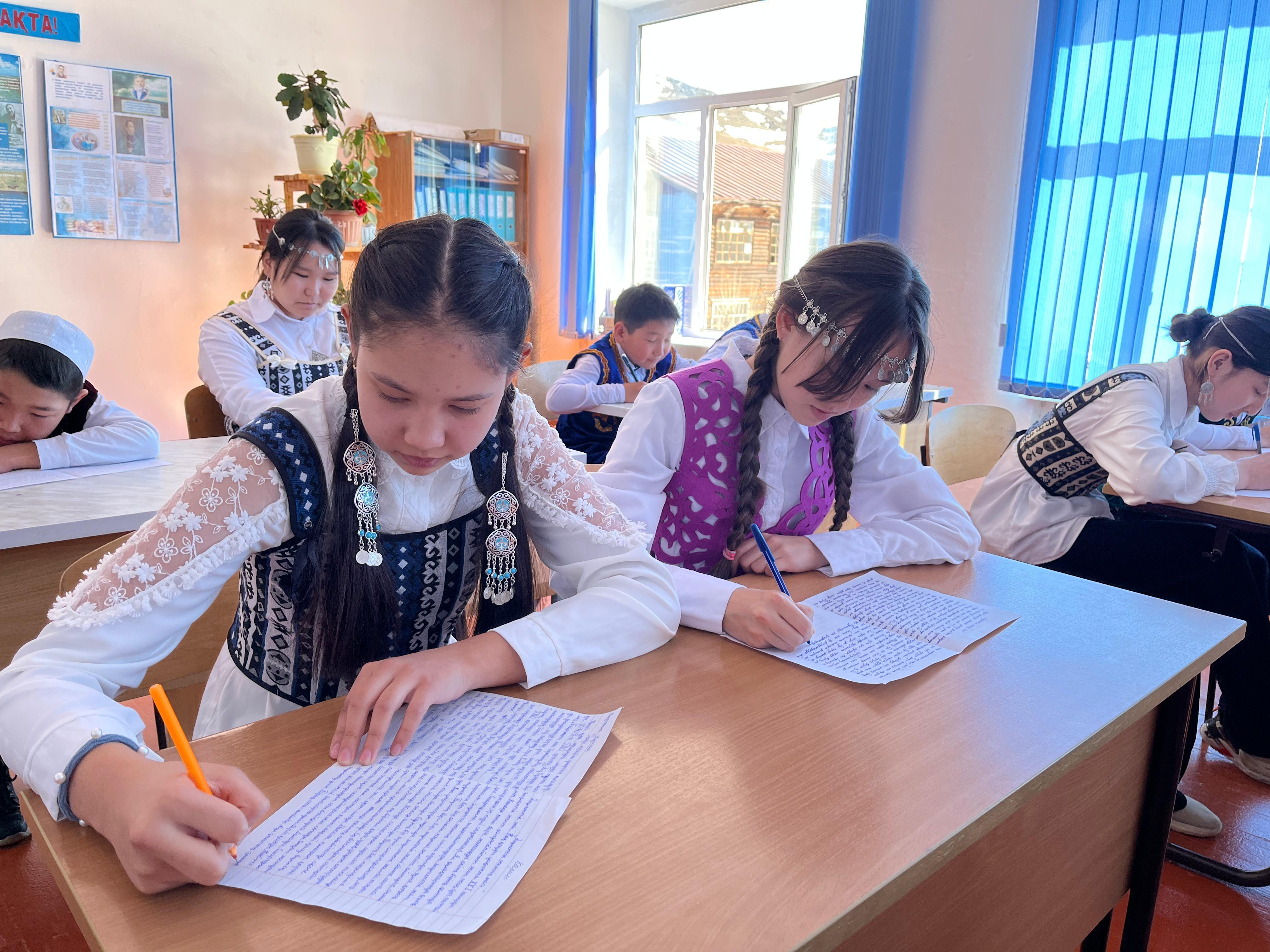 "Зияткерлік күніне" орай "Бабалар өсиеті" тақырыбында эссе жаздырылды.